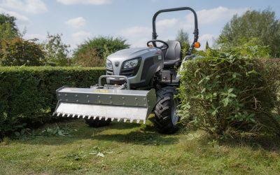 Comment choisir un taille haie pour tracteur tondeuse efficacement